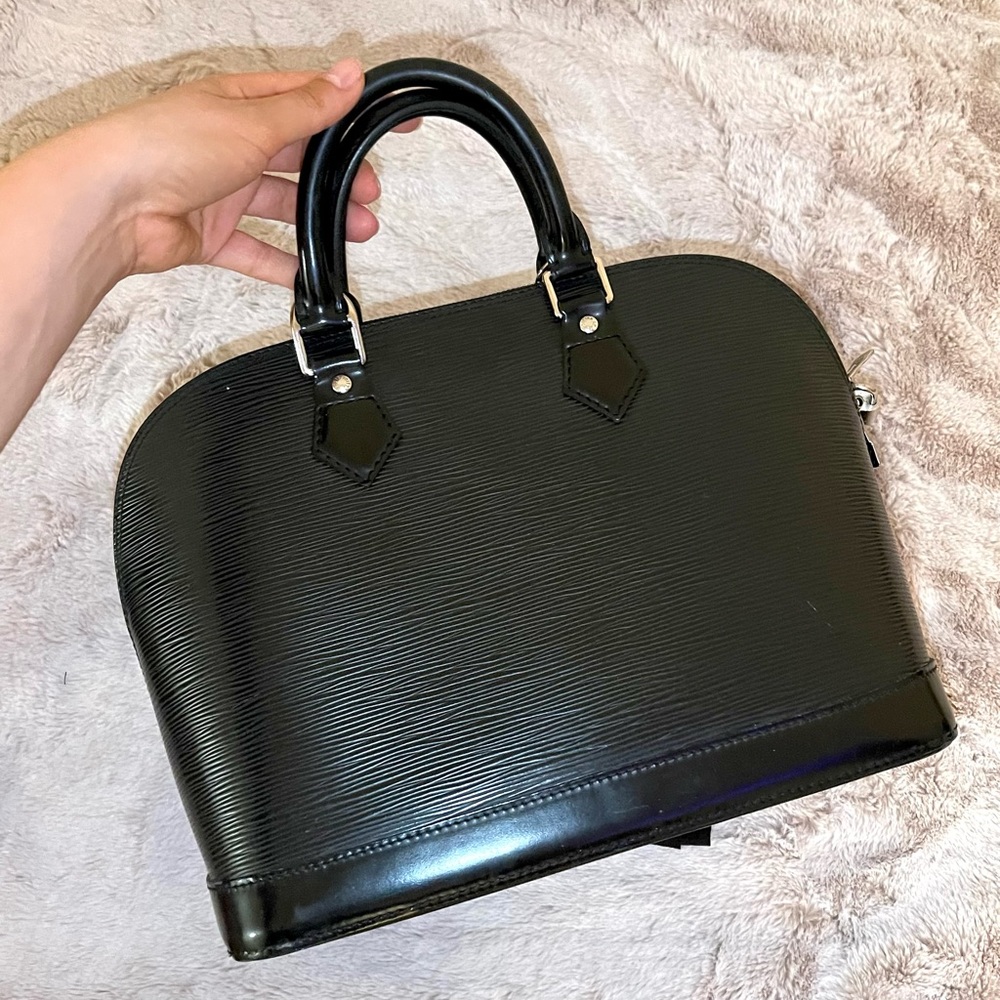 Louis Vuitton Épi Alma Bag PM